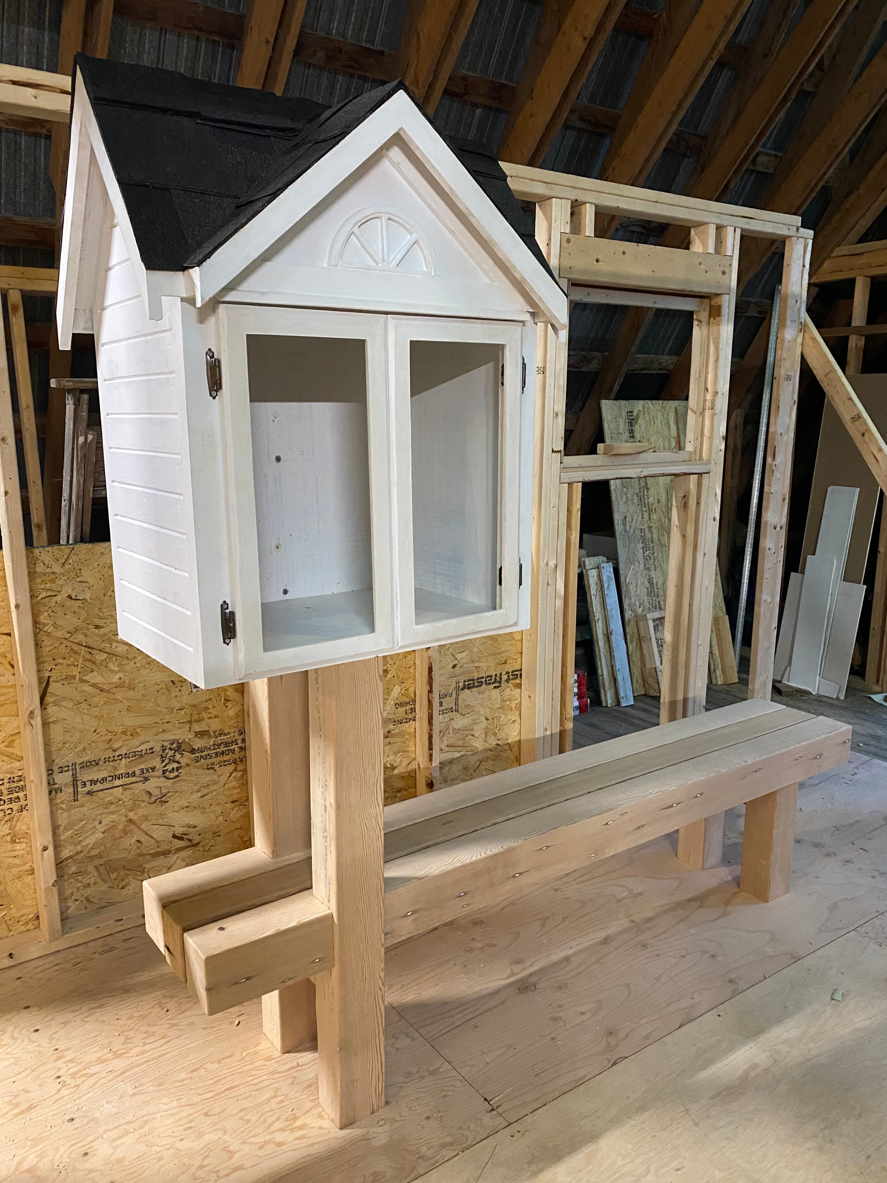 Mini Free Community Library — Thumbnail 2