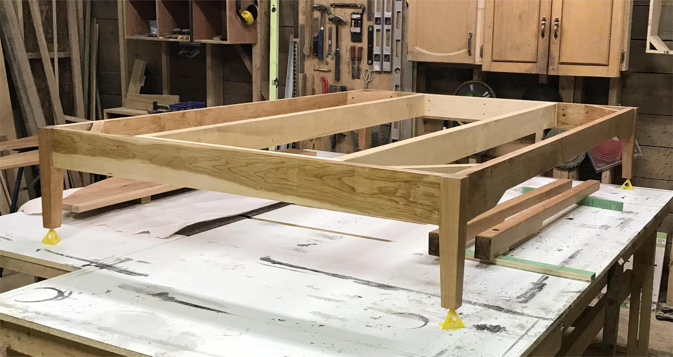 Platform Queen Size Bed — Thumbnail 2