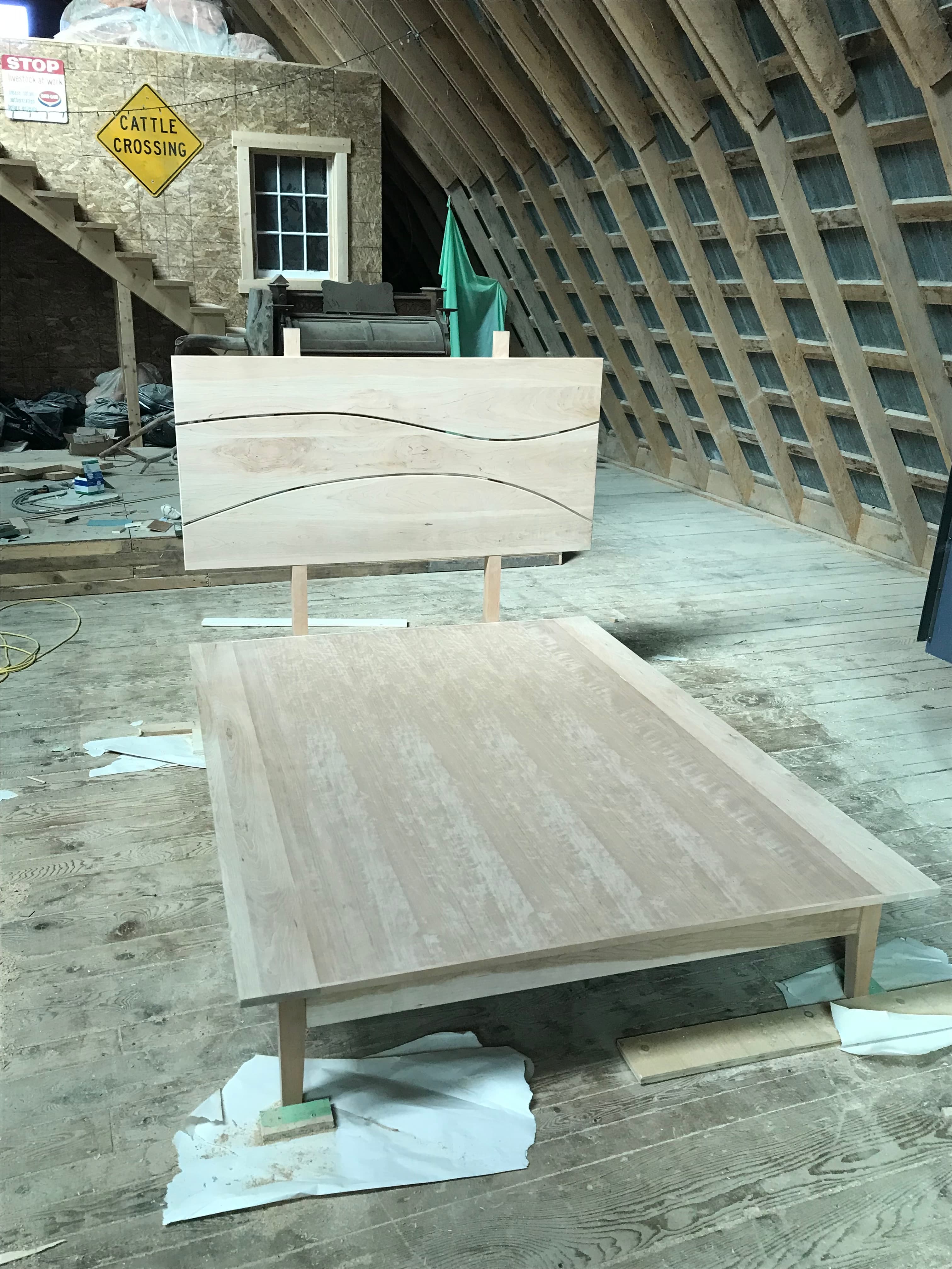 Platform Queen Size Bed — Thumbnail 5