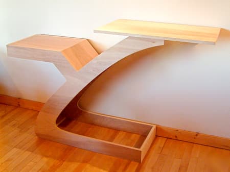 Table in Motion — Image 1